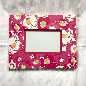 NWOT Lily Pulitzer Frame
